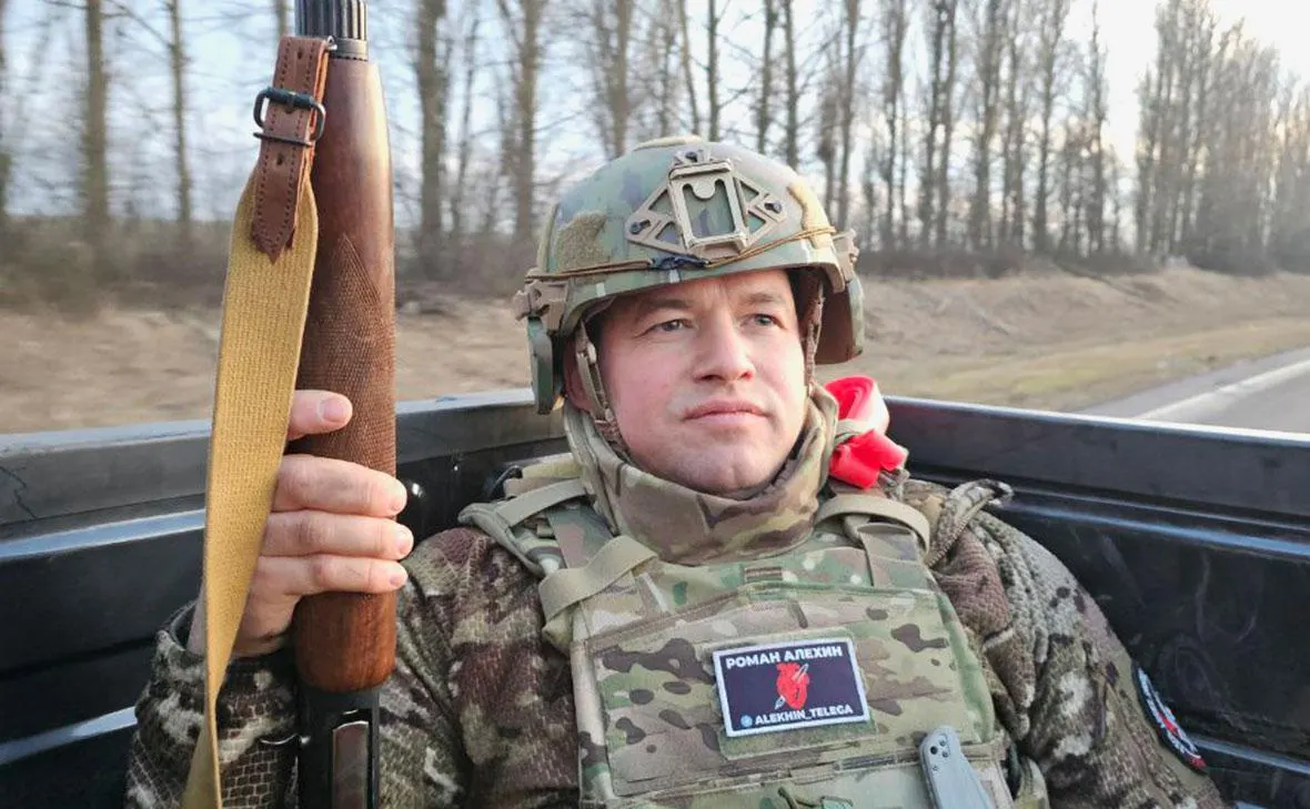 З-блогер и участник СВО Роман Алёхин заявил, что Минюст не принимает по почте его отчёты «иноагента» и тем самым готовит ему штрафы и уголовное дело. Ранее его внесли в реестр «иностранных агентов», он пытался оспорить этот статус в суде и уже привлекался к ответственности за неисполнение обязанностей «иноагента».