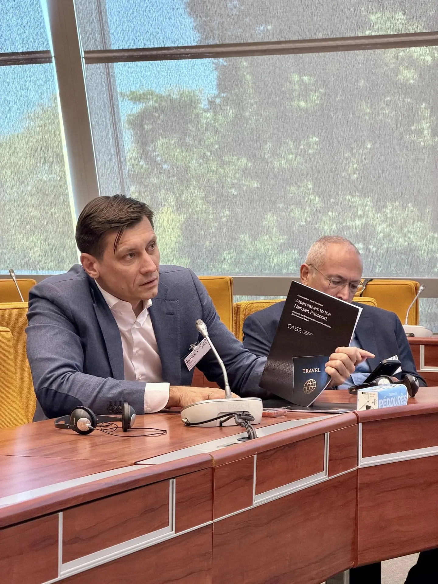 Политик заявил, что платформа задумывалась как площадка для диалога, и осудил антисемитские, гомофобные и женоненавистнические высказывания одного из участников.