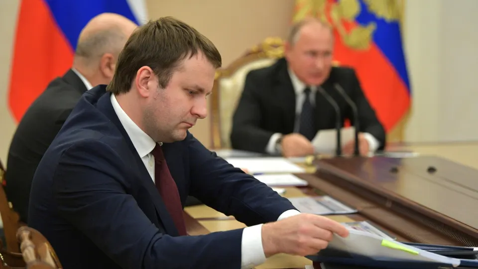 Помощник президента по экономике заявил, что снижение ВВП в начале 2026 года обусловлено другими факторами — дефицитом ресурсов и кадров, медленными структурными изменениями и замедленным внедрением технологий. Центробанк прогнозирует рост 0,5–1,5%.