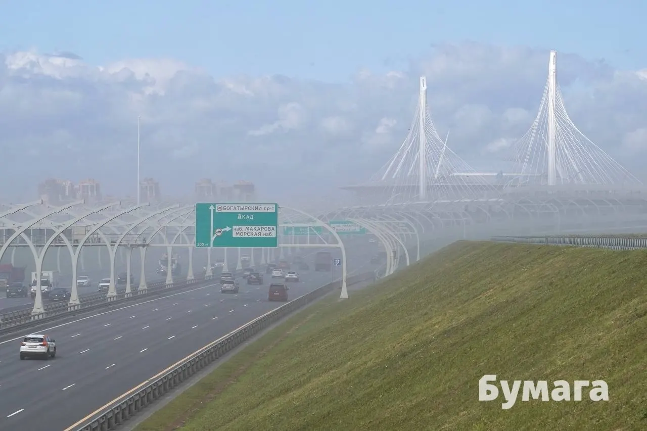 Суд отменил требование выплатить 5,4 млн рублей, которое неожиданно появилось в решении по иску против строительства Северного намыва. Ранее активистов обязали оплатить 286 тыс. рублей; спор вокруг экспертиз и экологических рисков продолжается.