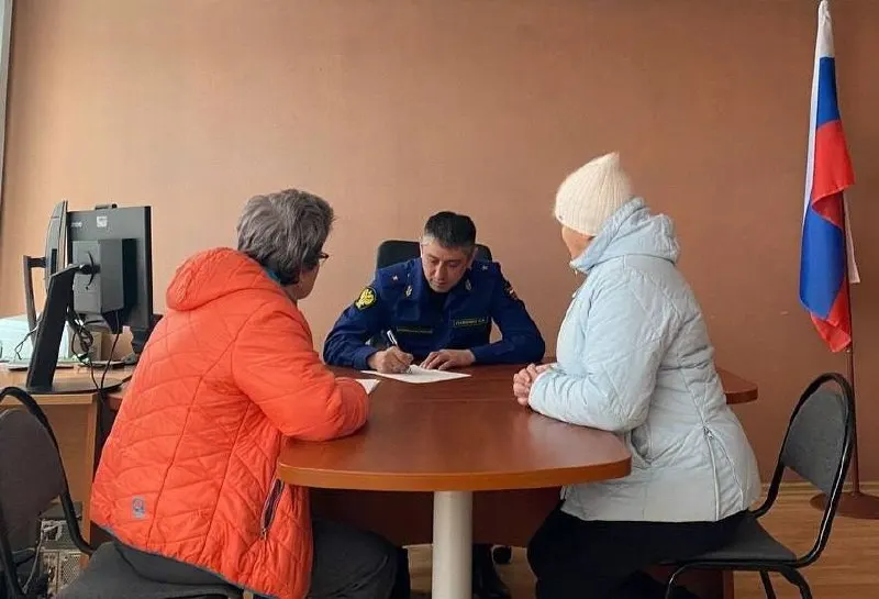 По предложению президента Сергей Паволин направляется на пост прокурора Иркутской области. Он занимает должность в Мурманске с 2021 года; в Иркутске ожидают, что он займётся наведением порядка в сфере ЖКХ.