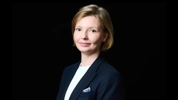 С 1 сентября администраторы доменов в зонах .ru, .рф и .su должны пройти идентификацию через ЕСИА («Госуслуги»). Новое требование повлияет на управление доменными портфелями и может потребовать аудита цифровых активов компаний.