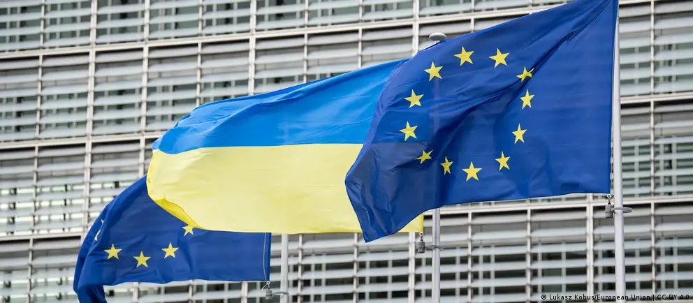 Новые ограничения планируют утвердить 12 мая; они нацелены на физических и юридических лиц, причастных к выводу и принудительному перемещению детей из Украины.