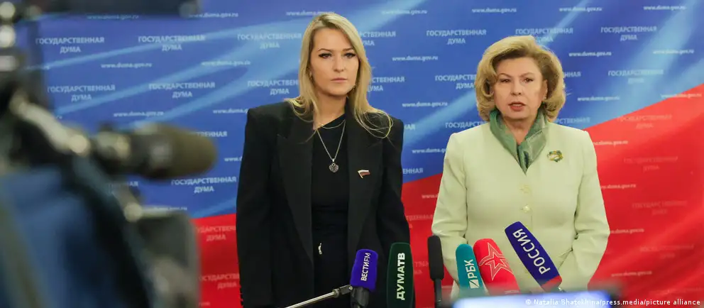 Госдума утвердила Яну Лантратову на пост уполномоченного по правам человека. Новая омбудсменка заявила о приоритете помощи участникам СВО и их семьям; правозащитники опасаются, что институт омбудсмена не сможет эффективно защищать граждан.