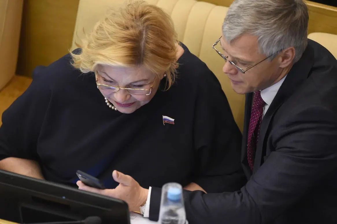 Двое депутатов, в том числе представитель Челябинской области, оказались единственными, кто проголосовал против обращения Госдумы по удару в Старобельске. Спикер назвал это «техническим сбоем», а обсуждение вскоре превратилось в политические обвинения и обсуждение удара как инструмента давления.