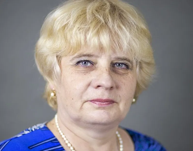 Суд признал, что на странице, которой администрировала Федорова, якобы была символика штабов Навального; ей назначен штраф в 1 000 рублей.