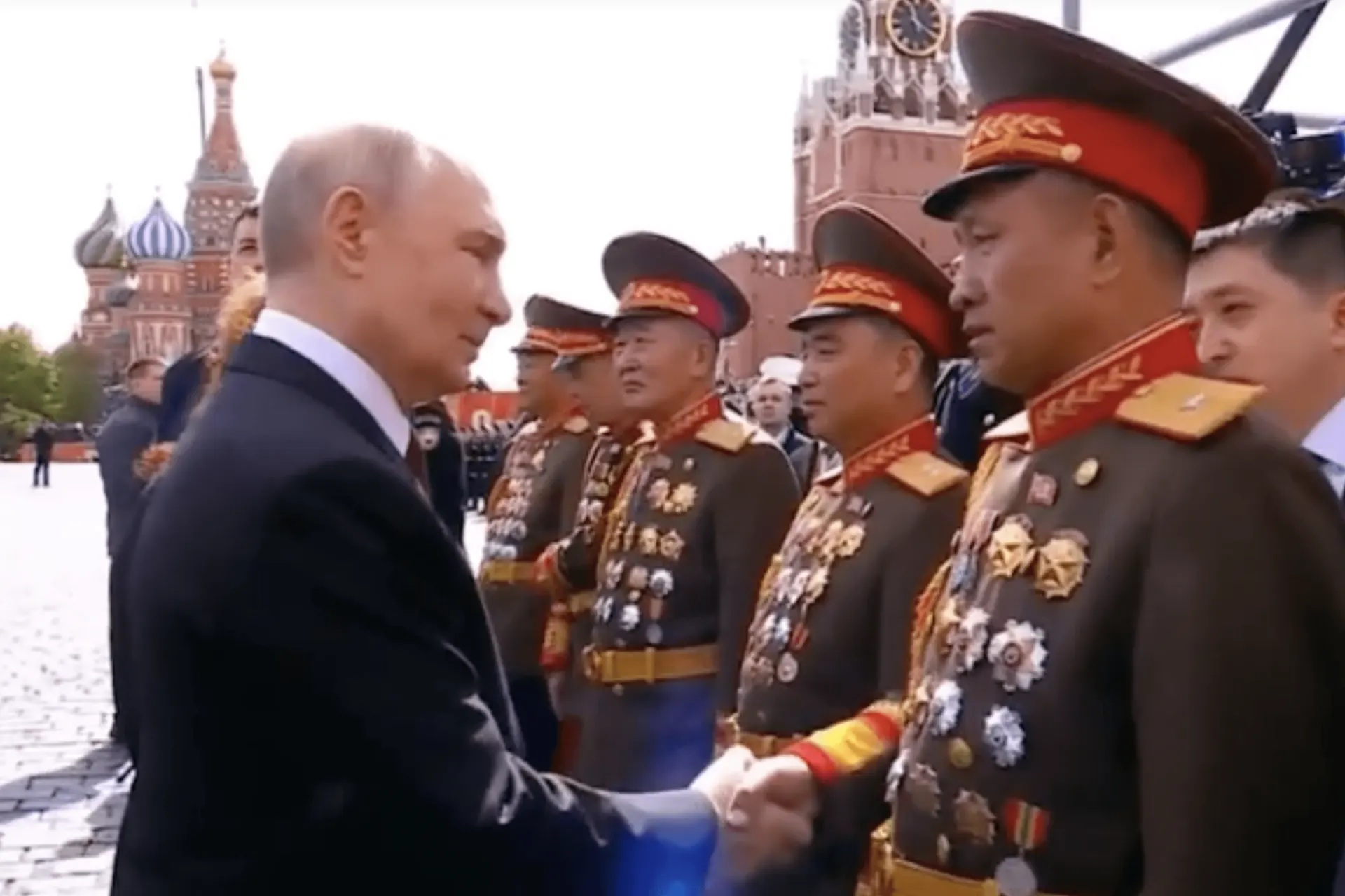 В декабре 2025 года якобы прошла закрытая церемония вручения российских государственных наград северокорейским военным, участвовавшим в операциях в Курской области. Фотографии и сами медали были показаны в мемориальном музее в Пхеньяне.