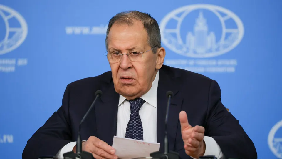 Глава МИД подчеркнул, что десятки ультиматумов не вернут доверие между Россией и Европой, сочтя европейские инициативы попыткой «освоения» Украины и предупредив о риске прямого столкновения с НАТО.