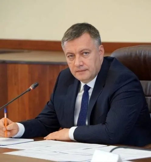 Губернатор Иркутской области рассказал о решениях федерального штаба по топливу: приоритет — выполнение контрактов, поддержка северных поставок и работа с нефтяными компаниями для скорейшего восстановления поставок.