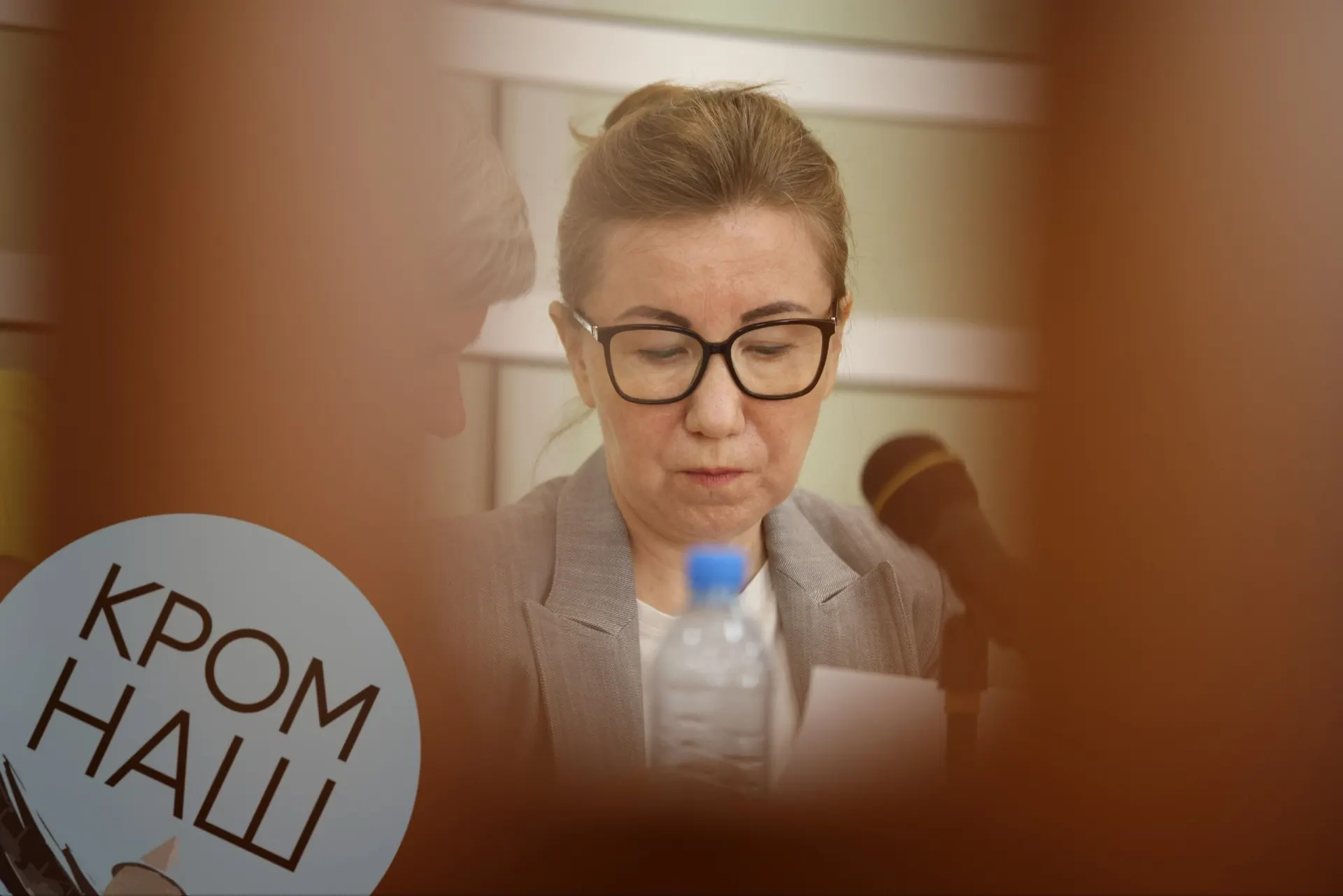 В Псковском городском суде проходит 17-е заседание по уголовному делу бывшего ректора ПсковГУ. Один из защитников отсутствует, судья постановила проводить слушание в открытом формате.