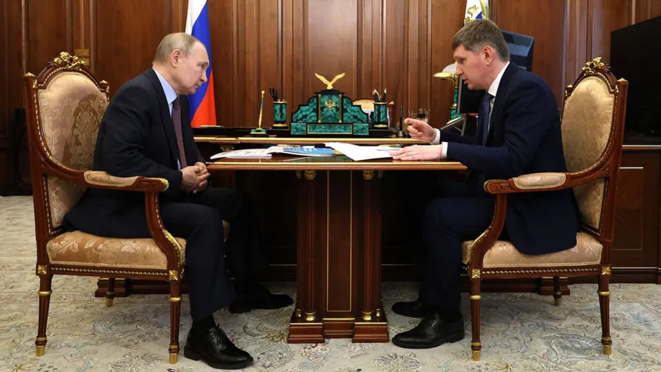 Президент потребовал увеличить приток инвестиций, но бюджетная экономия, высокие ставки, отток капитала и потеря доверия бизнеса продолжают сдерживать восстановление вложений.