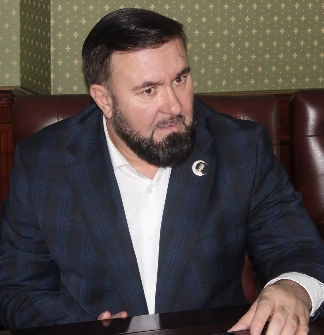 26 июня президент подписал распоряжение о поощрении, в котором грамоту за заслуги в укреплении законности и защите прав граждан получил омбудсмен Чечни Мансур Солтаев. Ранее его связывали с организацией провластных мероприятий и обвиняли в дискредитации правозащитников после исчезновения женщины.