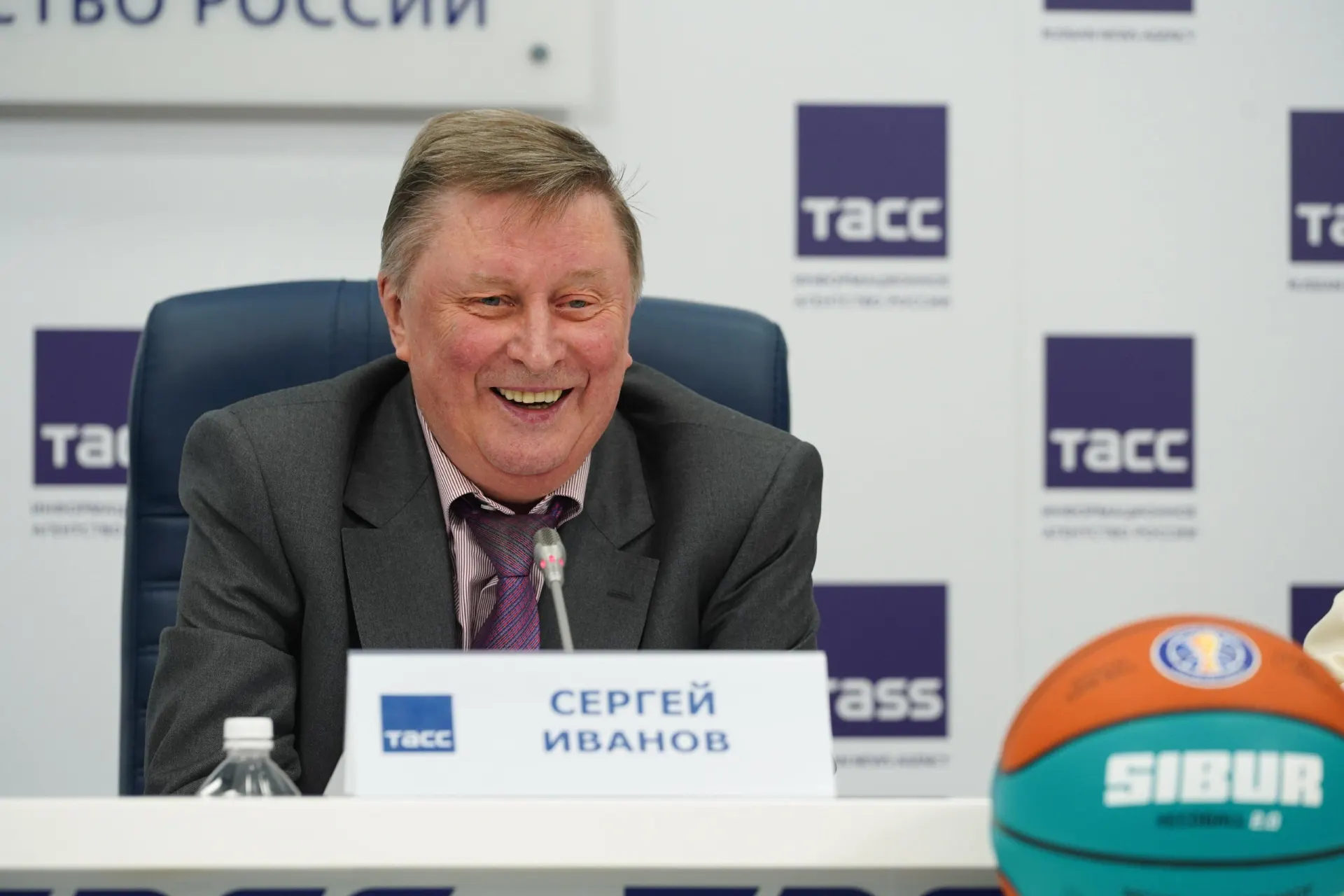 Иванову было 73 года; близкий друг сообщил, что видел политика всего три дня назад. О причинах смерти официальных данных пока нет.