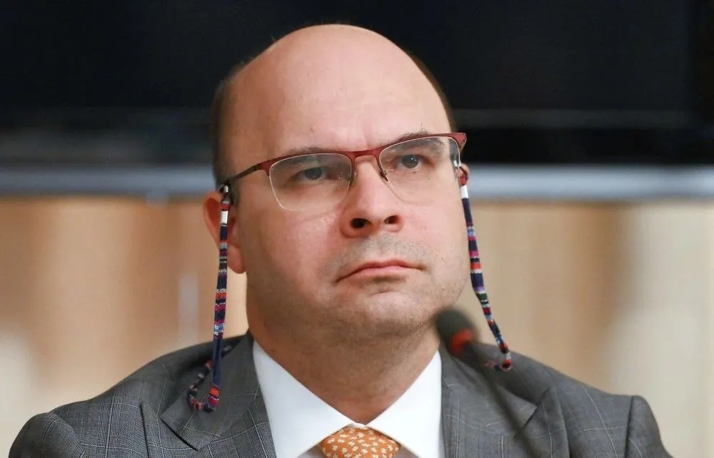 Заместитель председателя Банка России Алексей Заботкин заверил, что при любых сценариях банковские вклады граждан не будут замораживаться.