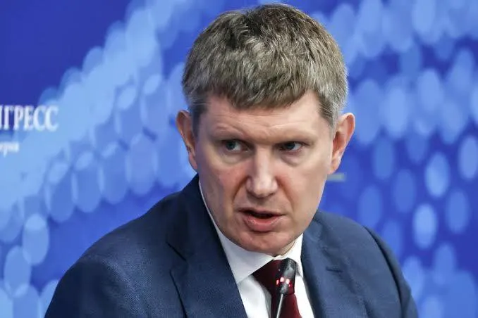 Минэкономразвития утвердило правило: гостиницы с более чем 50 номерами должны заселять постояльцев при подтверждении личности через государственный мессенджер, даже если у гостей нет при себе документов.