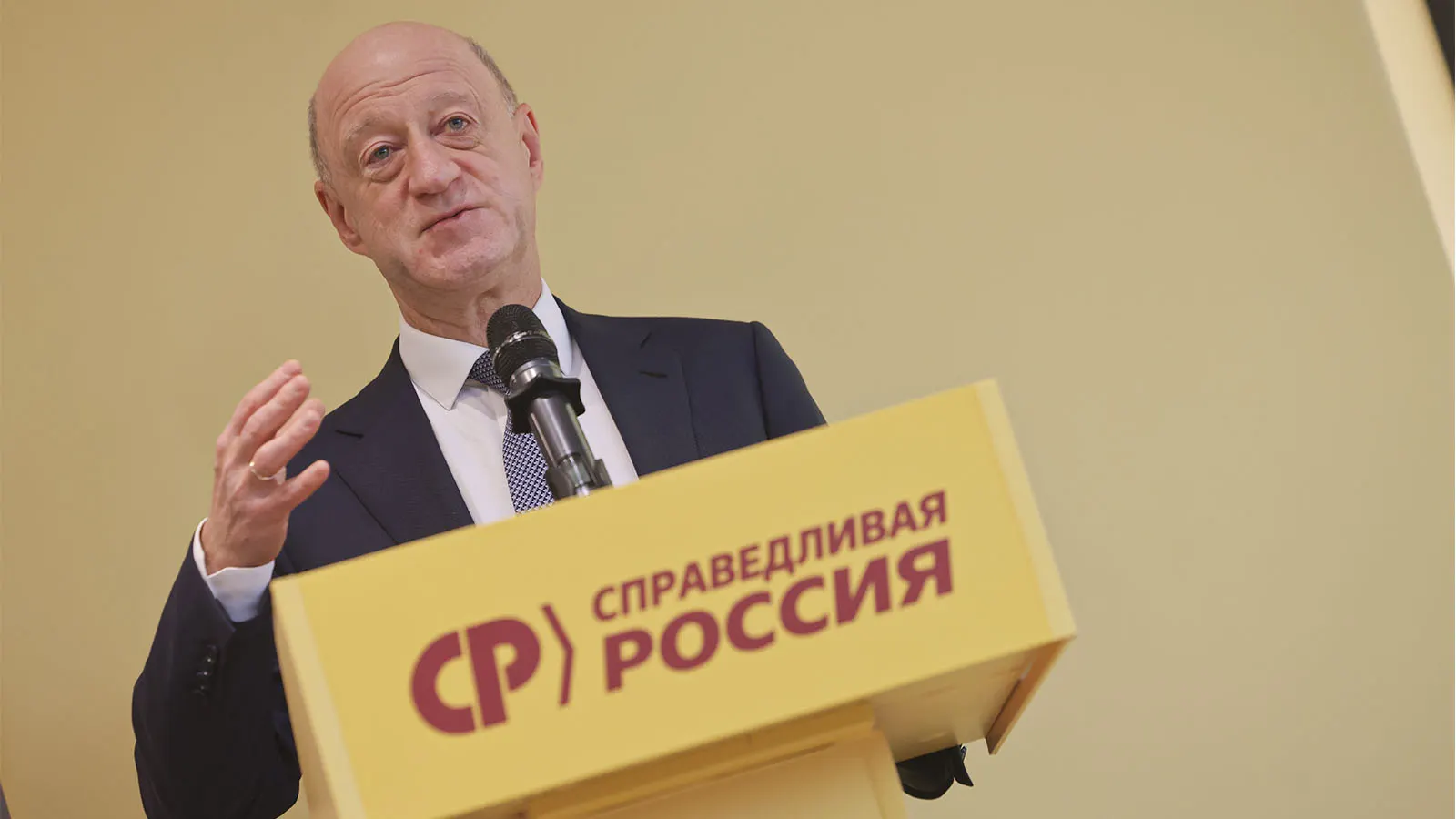 После слухов о травме лидера обсуждаются кадровые перестановки: Бабаков может стать лидером партии, а внутри Госдумы формируется новая фракция.