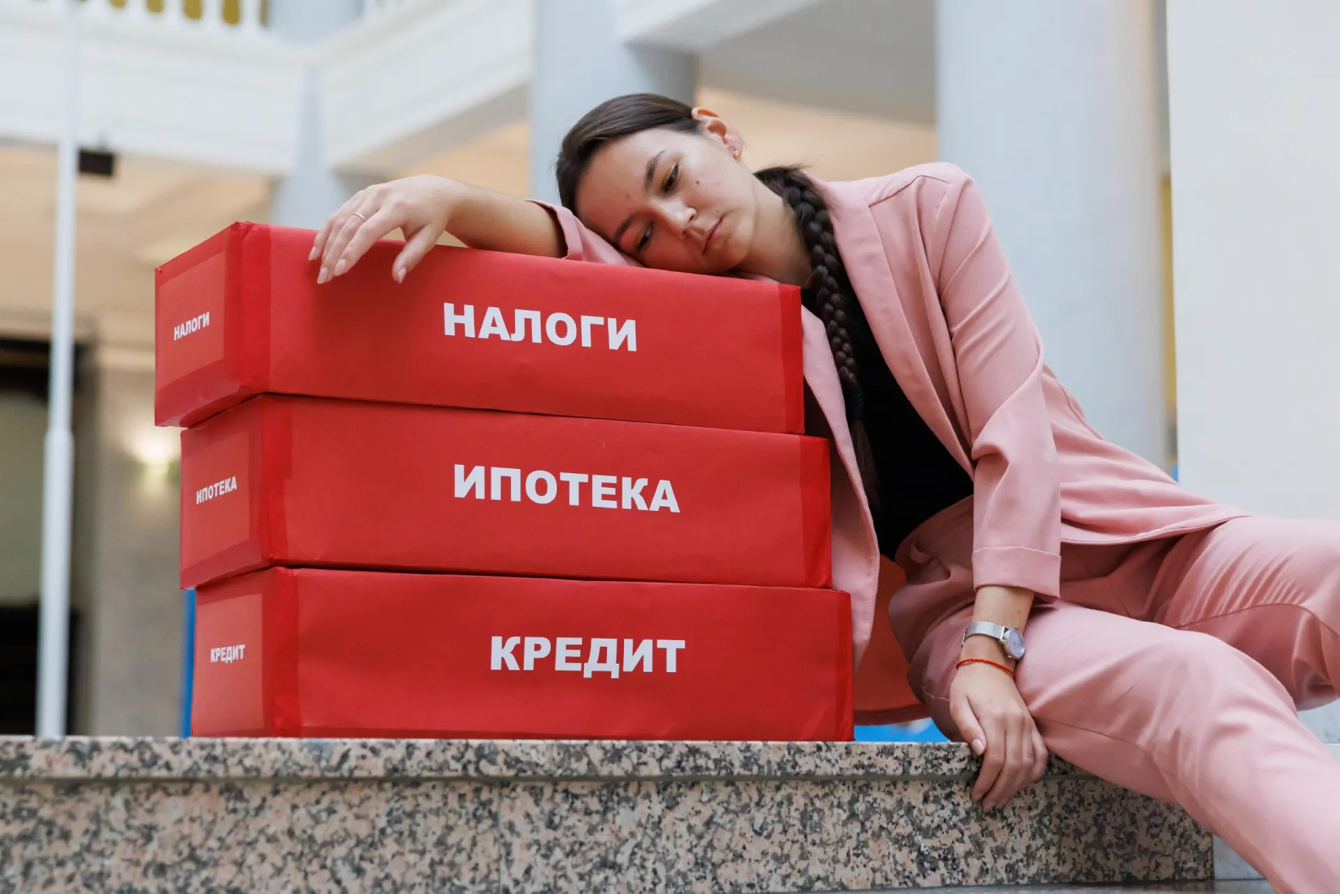 Минфин представил предложения по федеральному бюджету на три года; основное внимание — точечные налоговые поправки.