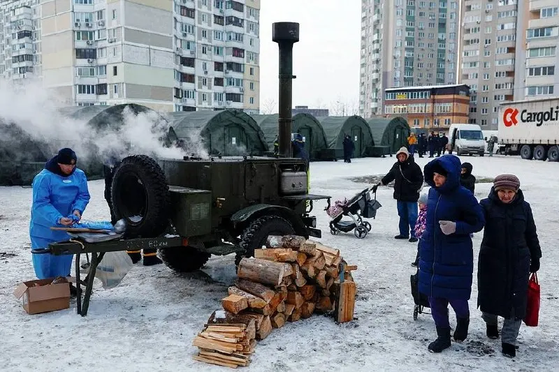 Независимая комиссия ООН пришла к выводу, что российские власти систематически атаковали энергетическую инфраструктуру Украины, что квалифицируется как военные преступления и преступления против человечности.