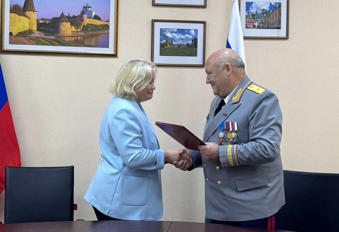 С 1 сентября 2026 года в лицее откроют 10-й профильный кадетский класс: помимо школьной программы ученикам предложат курсы «Введение в профессию следователя», «Основы государственной службы», «Юный следователь» и строевую подготовку.