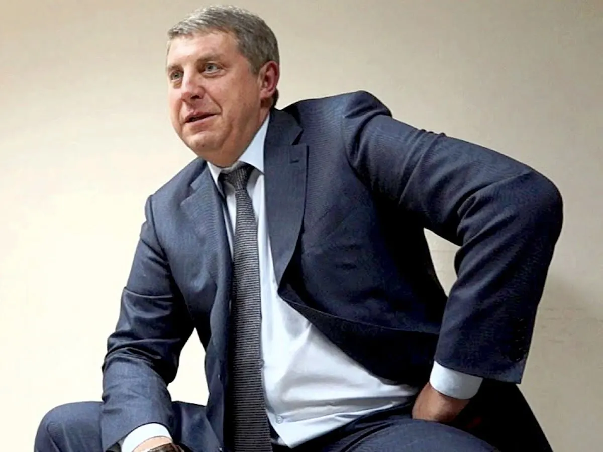 Александр Богомаз, недавно ушедший в отставку губернатор Брянской области, получил орден Александра Невского — об этом сообщил полномочный представитель президента в ЦФО на церемонии представления врио губернатора. Одновременно прошли отставки и назначения в Брянской и Белгородской областях.