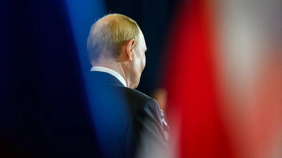 «Открытый» рейтинг доверия президента снизился до 29,5%; данные за апрель и май не опубликованы. Параллельно рейтинг одобрения остаётся выше, но демонстрирует снижение.
