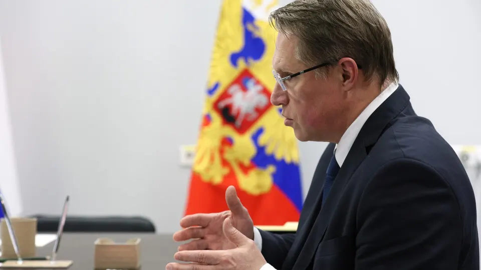 Минздрав заявил о росте приёма в медицинские программы с 2020 года и планах принять свыше 138 тысяч человек на разных уровнях образования; для выпускников медвузов введена обязательная отработка до трёх лет.