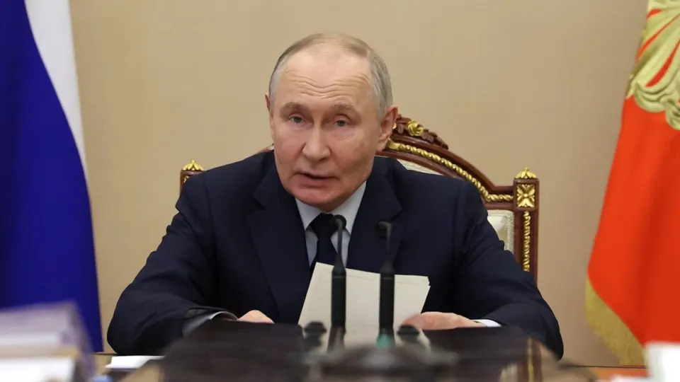 Президент назвал наблюдаемое сокращение «инвестиционной сдержанностью», заверил, что ситуация под контролем, и отметил, что правительство принимает меры на фоне падения прибыли компаний, высоких ставок и растущего дефицита бюджета.