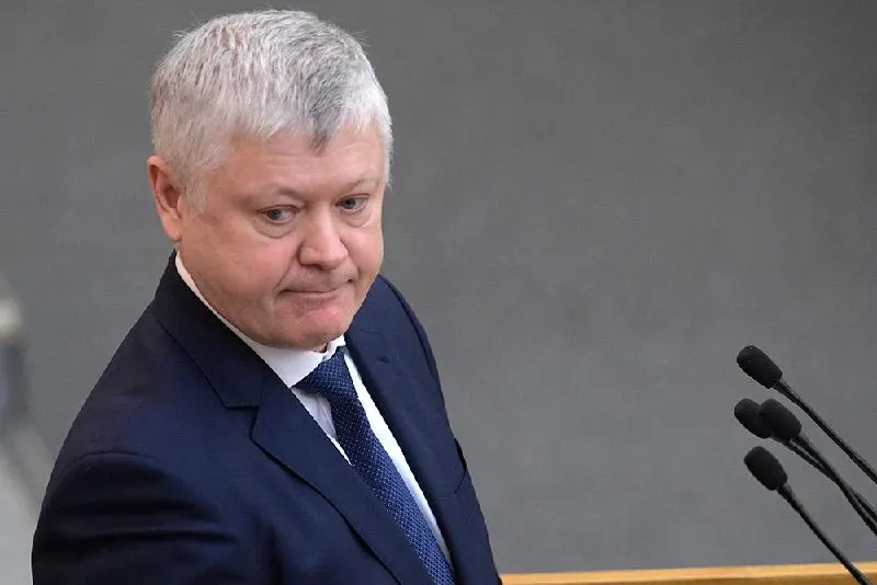 Председатель комитета Госдумы по безопасности Василий Пискарёв сообщил, что из страны вывели свыше 360 зарубежных организаций, более 60 — по материалам его комиссии; также принято 46 законов о защите суверенитета.