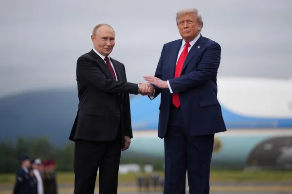 По данным информированных источников, Дональд Трамп намерен обсудить с лидерами Украины и России возможные пути прекращения войны в ходе саммита НАТО в Анкаре 7–8 июля.