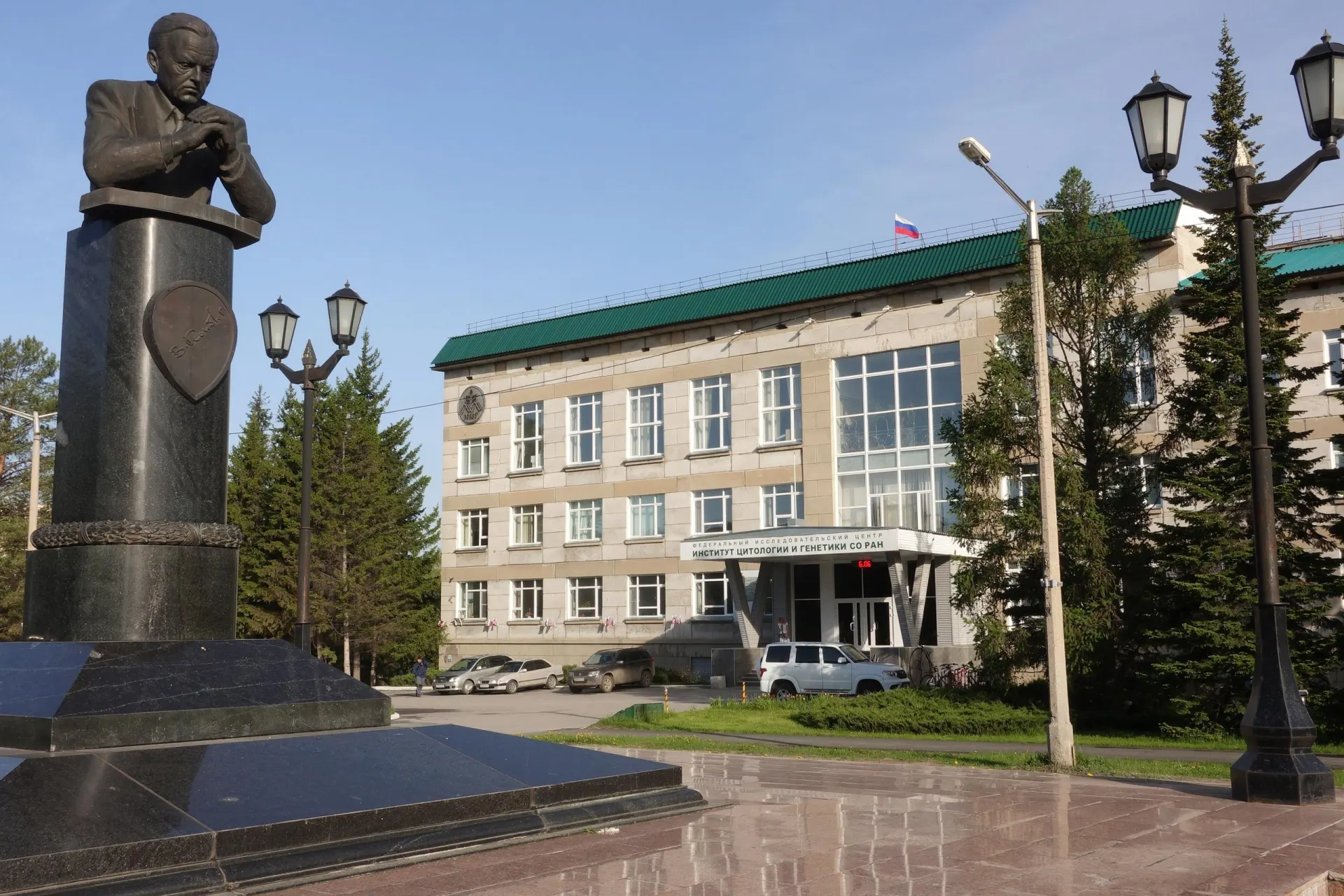 Ограничения на экспорт генетической информации, требующие согласований через межведомственную комиссию, могут затормозить исследования, осложнить публикацию данных и привести к изоляции российских генетиков. Закон и подзаконные акты вступают в силу 1 сентября 2026 года.