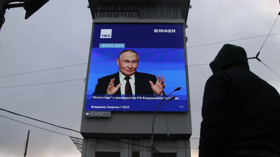 Минэкономразвития сообщает о росте ВВП на 0,3% в первом полугодии 2026 года: ускорение в июне не компенсировало падения в первом квартале и стагнации весной, при этом гражданские отрасли демонстрируют спад.