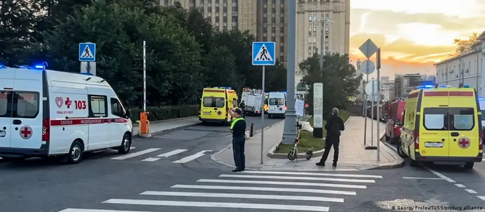 Вечером 1 августа у ресторана на Кудринской площади прогремел взрыв. По последним данным, погибли несколько человек, среди пострадавших есть тяжелораненые. Следствие рассматривает версию покушения на высокопоставленного военного.