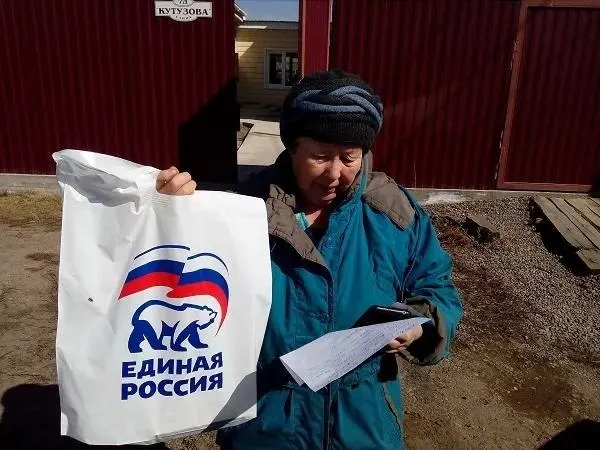 За месяц показатель ВЦИОМ снизился на 9% — с 59 до 50; тревога растет, доля людей, считающих себя несчастливыми, достигает исторических значений.