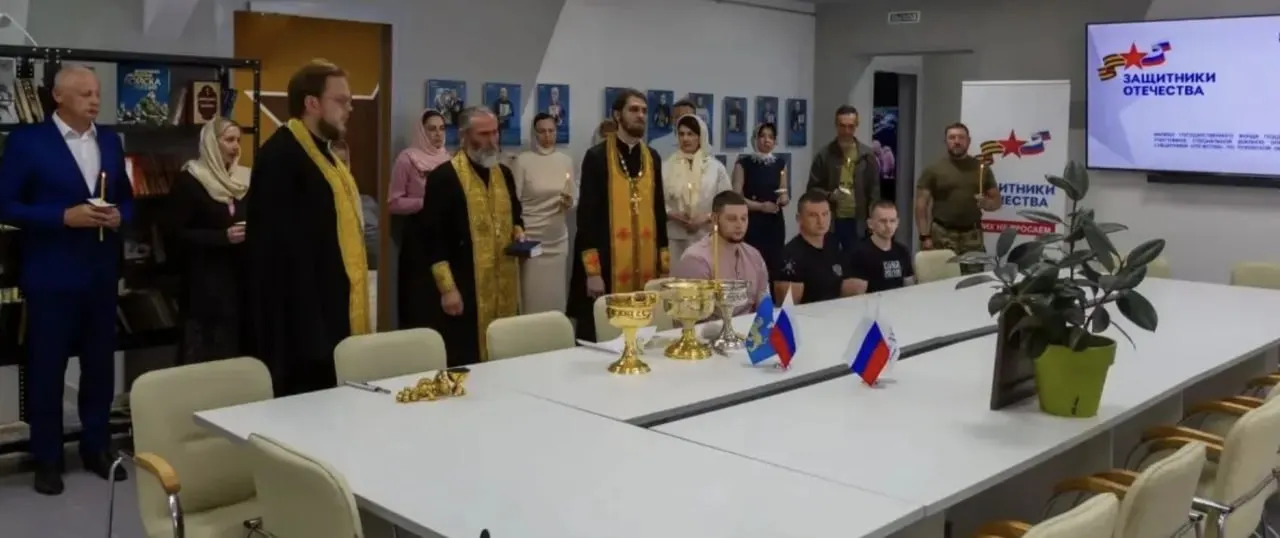 Церемония освящения прошла в Пскове; фонд «Защитники Отечества» создавался по поручению президента и финансируется значимым образом.