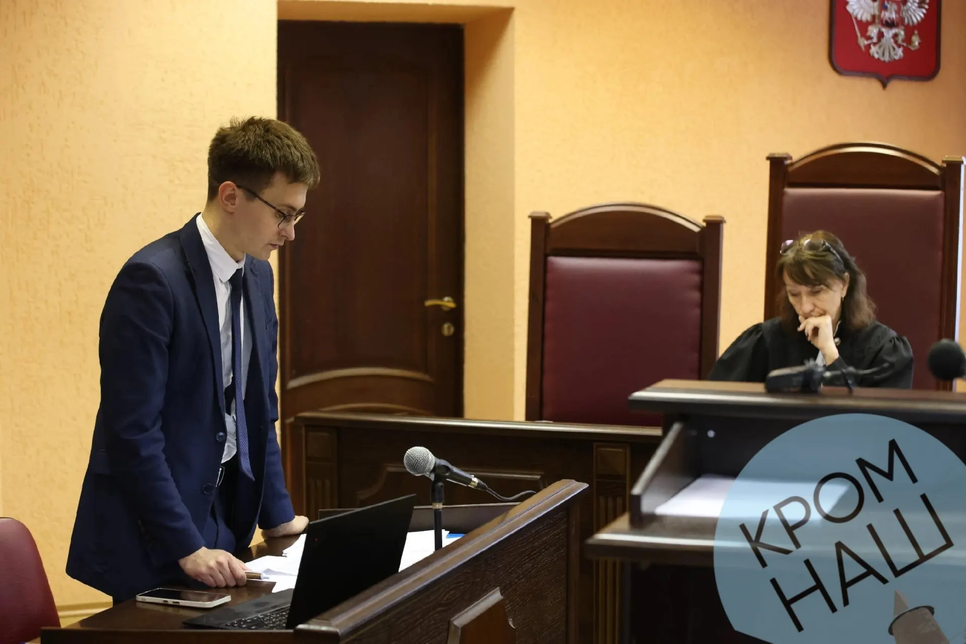 Экспертные выводы по подписям кандидатов ставят под вопрос регистрацию списков в Псковской области и могут иметь последствия для избирательного объединения.