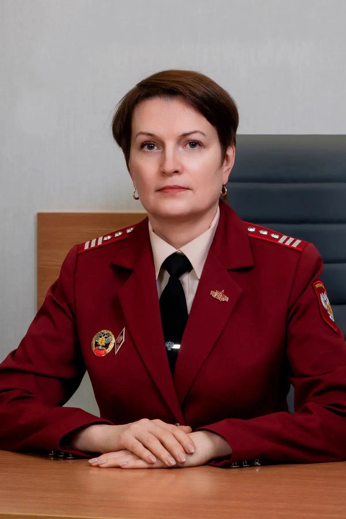 Ульяна Калинина назначена руководителем Управления Роспотребнадзора по Алтайскому краю и главным государственным санитарным врачом региона. Она заменила Ирину Пащенко, ушедшую на пенсию. Калинина имеет образование по медико-профилактическому делу, сертификат по эпидемиологии и 32-летний стаж в санитарно-эпидемиологической службе.