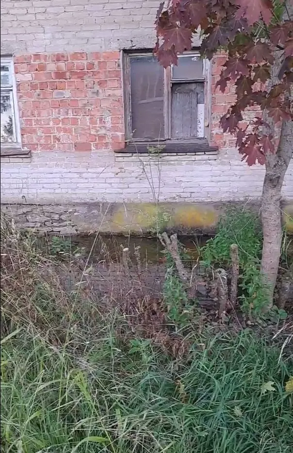 На утро 7 сентября ремонт прорыва водоснабжения не начат; отсутствие воды в доме №12 по ул. Комсомольской, поломка канализации и режим повышенной готовности в Плюсском районе.