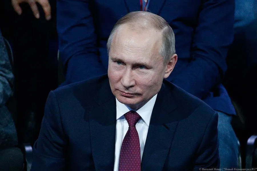 Президент России распорядился создать во всех регионах систему независимой оценки гражданами качества и условий предоставления услуг социальной сферы с использованием портала Госуслуги; доклад — до 1 февраля 2027 года.