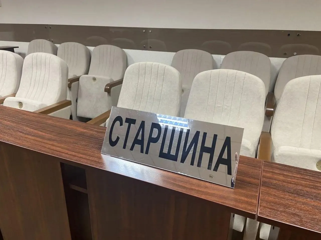 В России предлагают реформу присяжных: число заседателей сократят вдвое, судья усилит роль в совещательной комнате — разбор сути предложения.